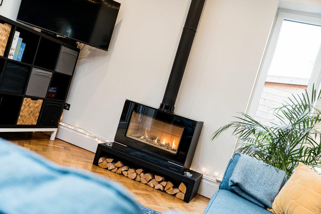 Additional image 14 of Grand Edwardian Home with Modern Upgrades, Versatile Spaces, and Private Garden in a Prime Gated Setting