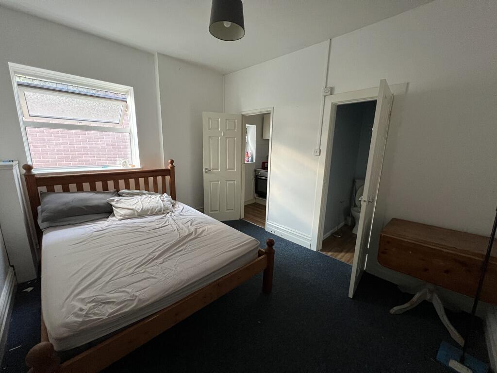 Additional image 4 of Flat 10, Harkwood Court, 179 Bournemouth Road, Bournemouth, Dorset