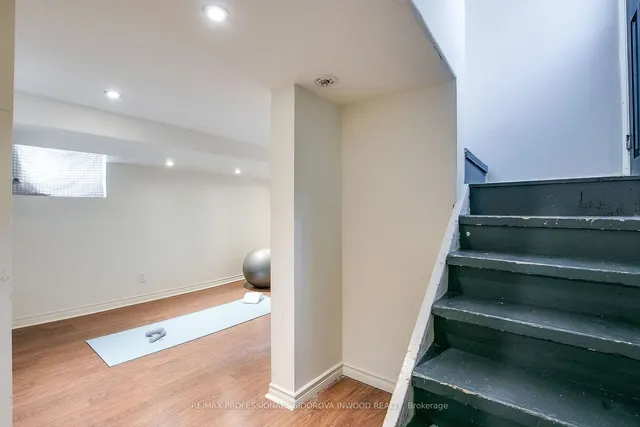 Additional image 33 of 69 MacGregor Ave