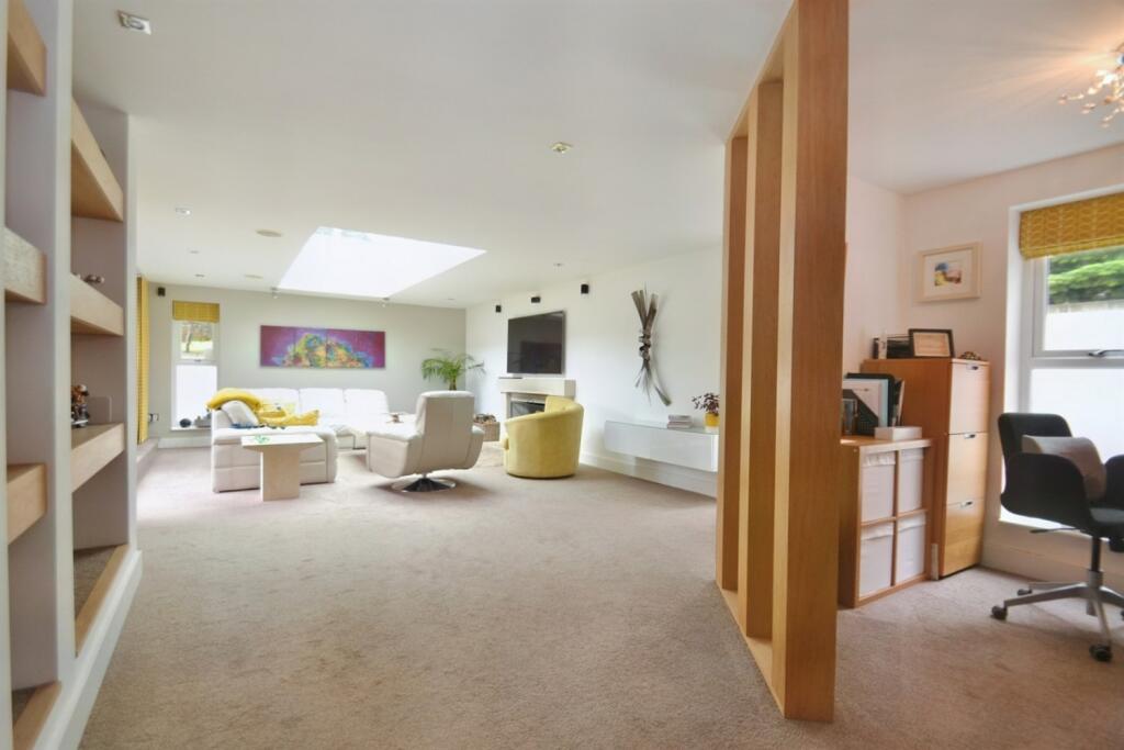 Additional image 4 of Broadstone