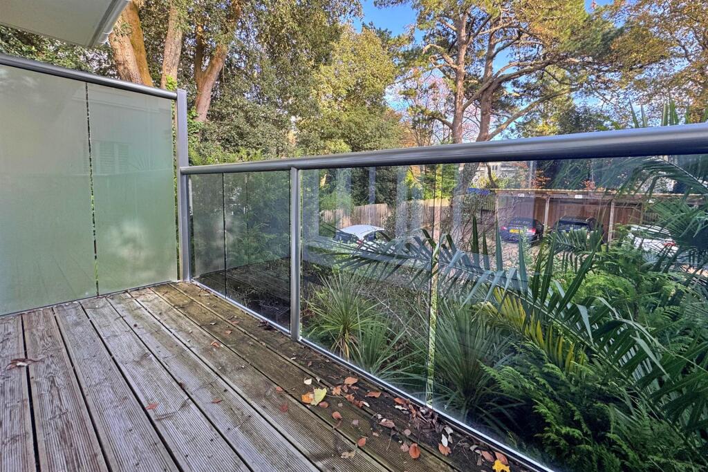 Additional image 5 of Canford Cliffs