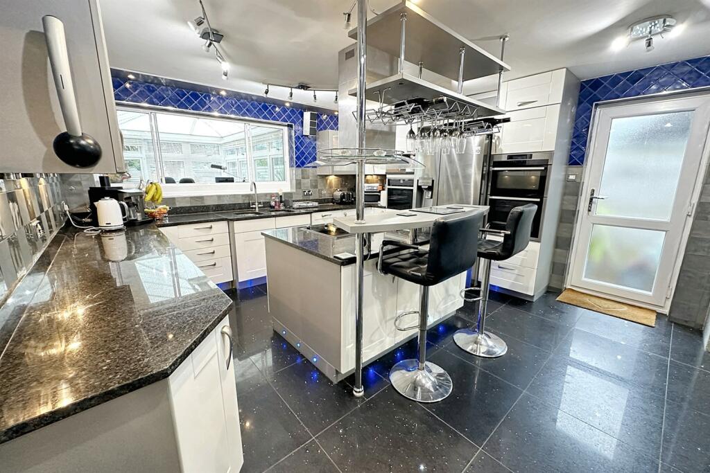 Additional image 15 of Golf Links Road