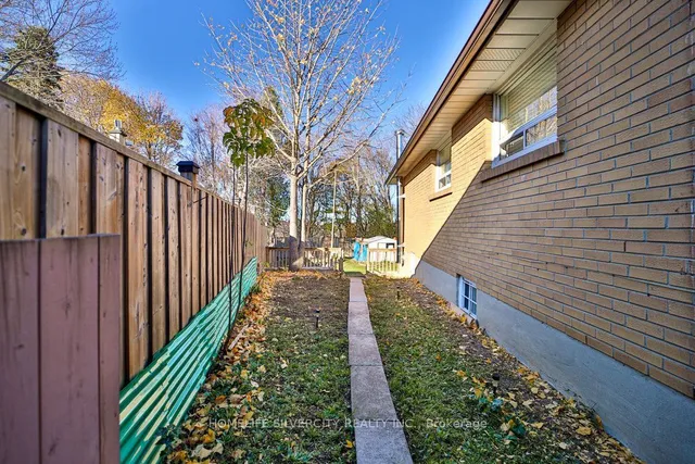 Additional image 34 of 79 Weir Cres