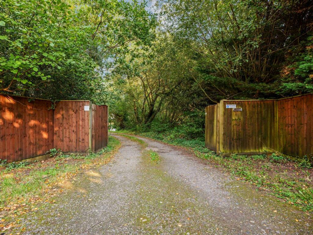 Additional image 10 of Verwood Road, Three Legged Cross