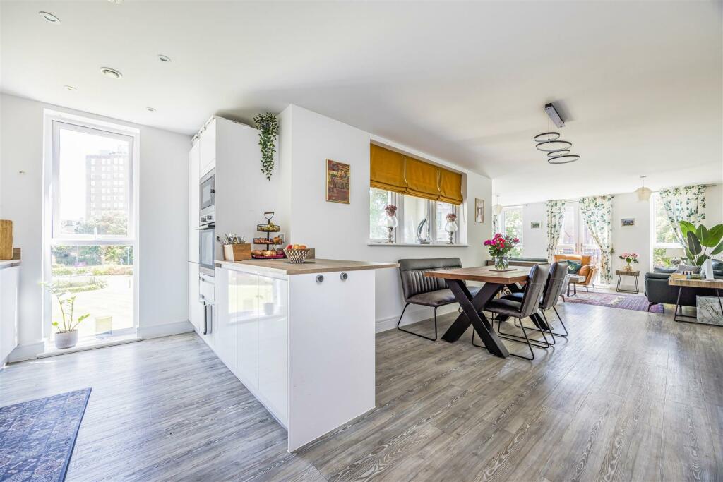 Additional image 11 of West Cliff Road, Bournemouth