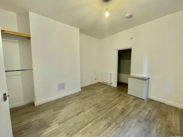 Additional image 2 of Sea Road