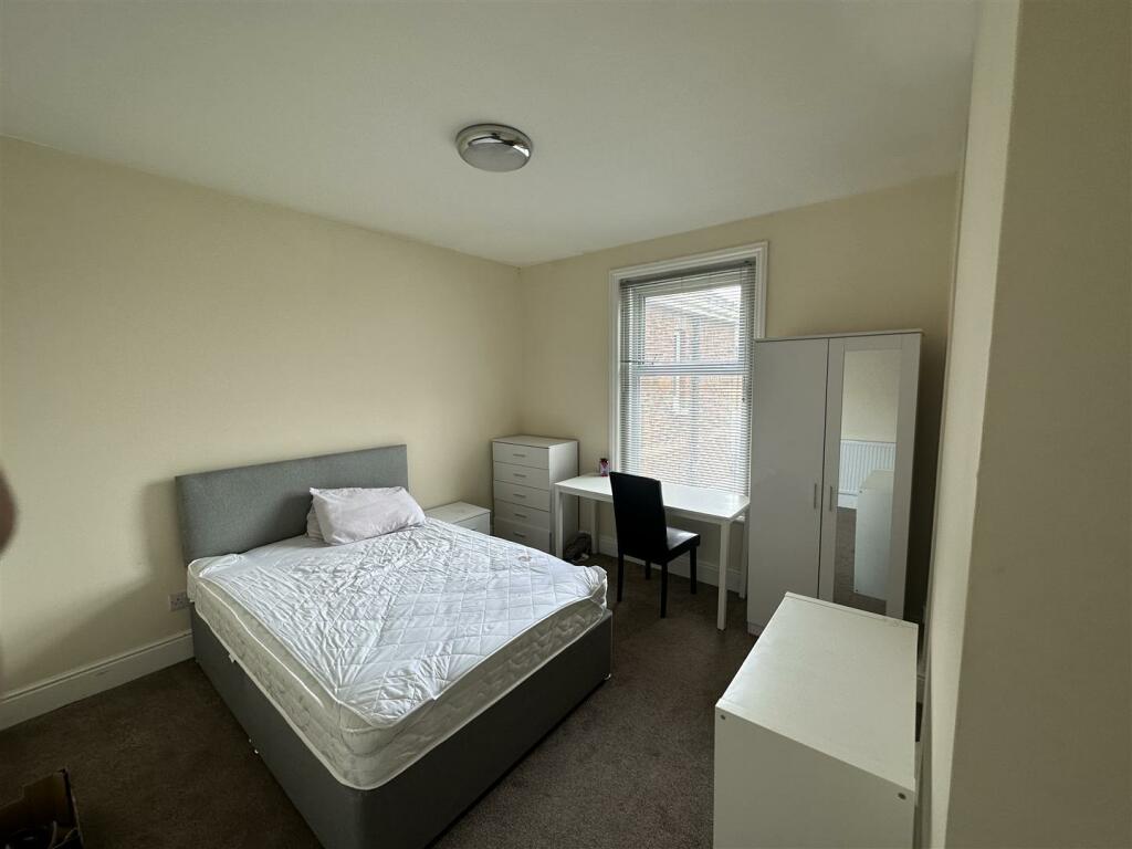 Additional image 23 of LUXURY STUDENT HOUSE Alma Road, Winton