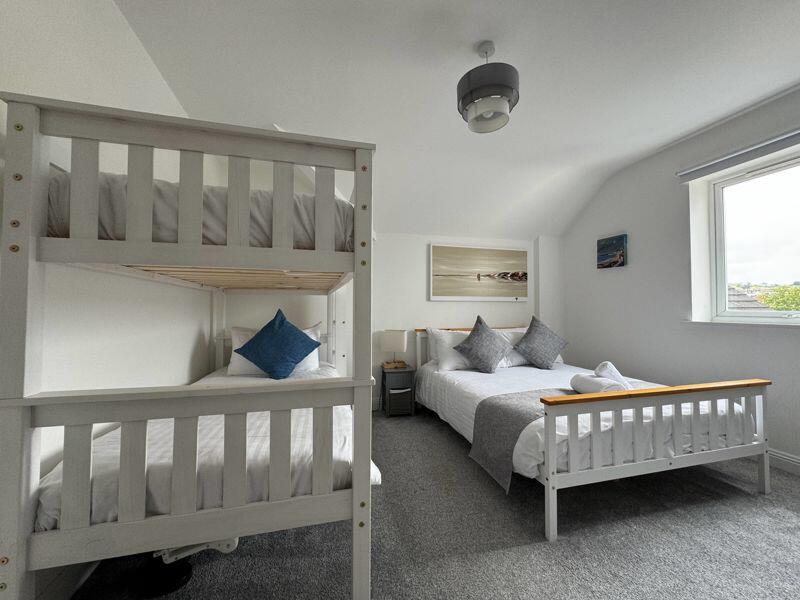 Additional image 24 of PRIME PENTHOUSE APARTMENT 5 MINS TO BEACH & TOWN WITH PARKING