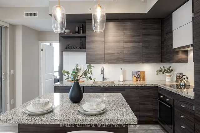 Additional image 8 of 59 Annie Craig Dr Unit 907