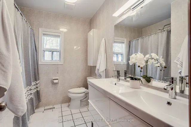 Additional image 19 of 72 De Quincy Blvd