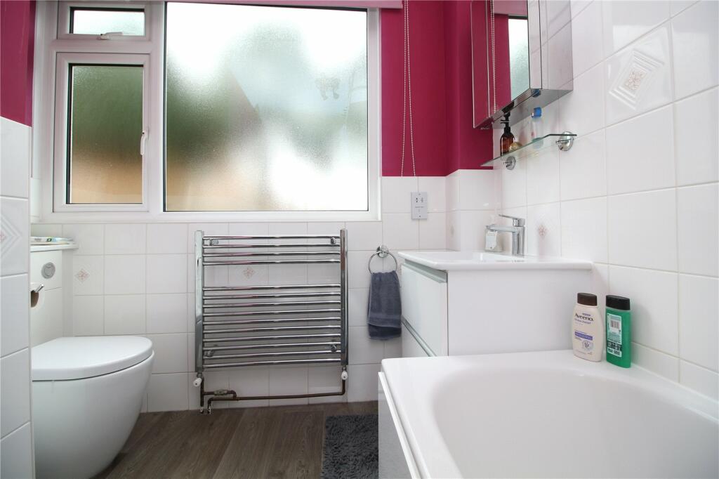 Additional image 4 of White Horses, Barton On Sea, Hampshire, BH25