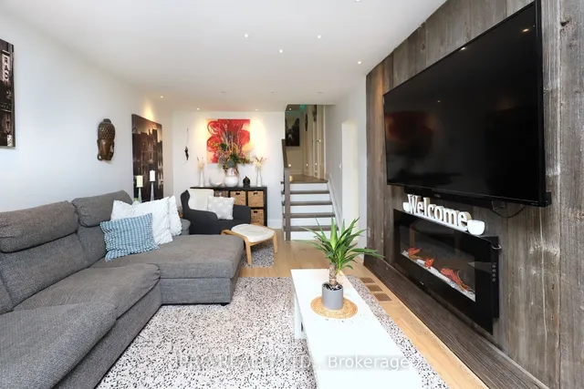 Additional image 8 of 8 Humheller Rd