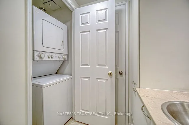 Additional image 24 of 55 Bloor St Unit 607