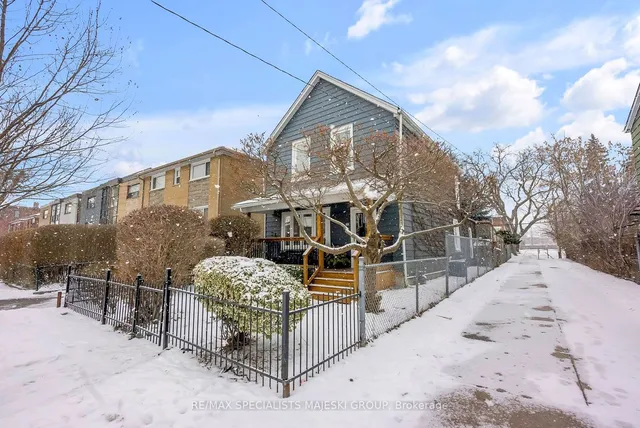 Additional image 40 of 34 Cavell Ave