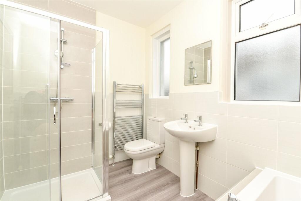 Additional image 8 of York Avenue, New Milton, Hampshire, BH25