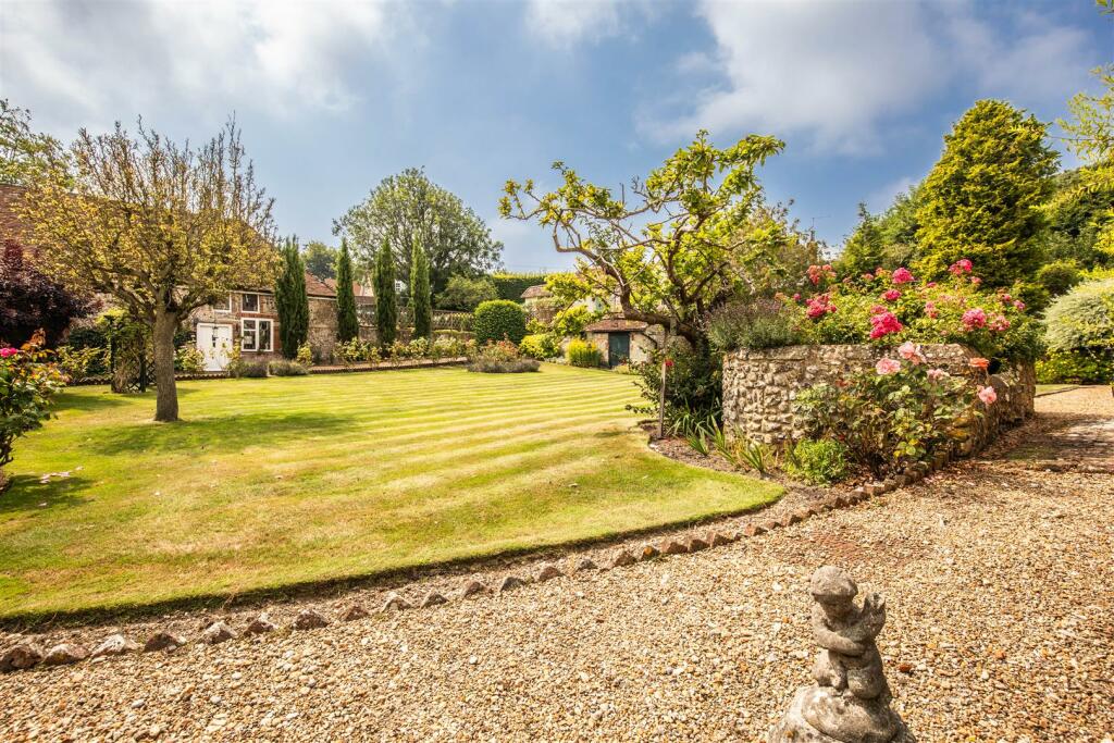 Additional image 19 of Manor Way, Eastbourne, BN20 9BN