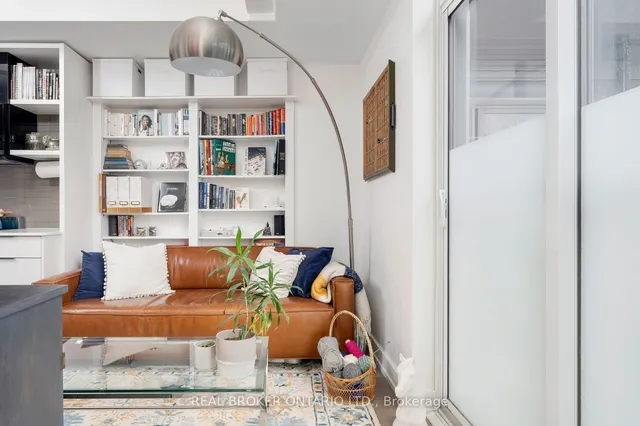 Additional image 25 of 6 Parkwood Ave Unit 401