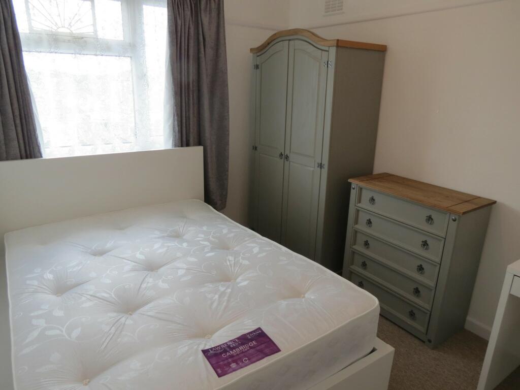 Additional image 12 of 6 bedroom Detached House in Wallisdown