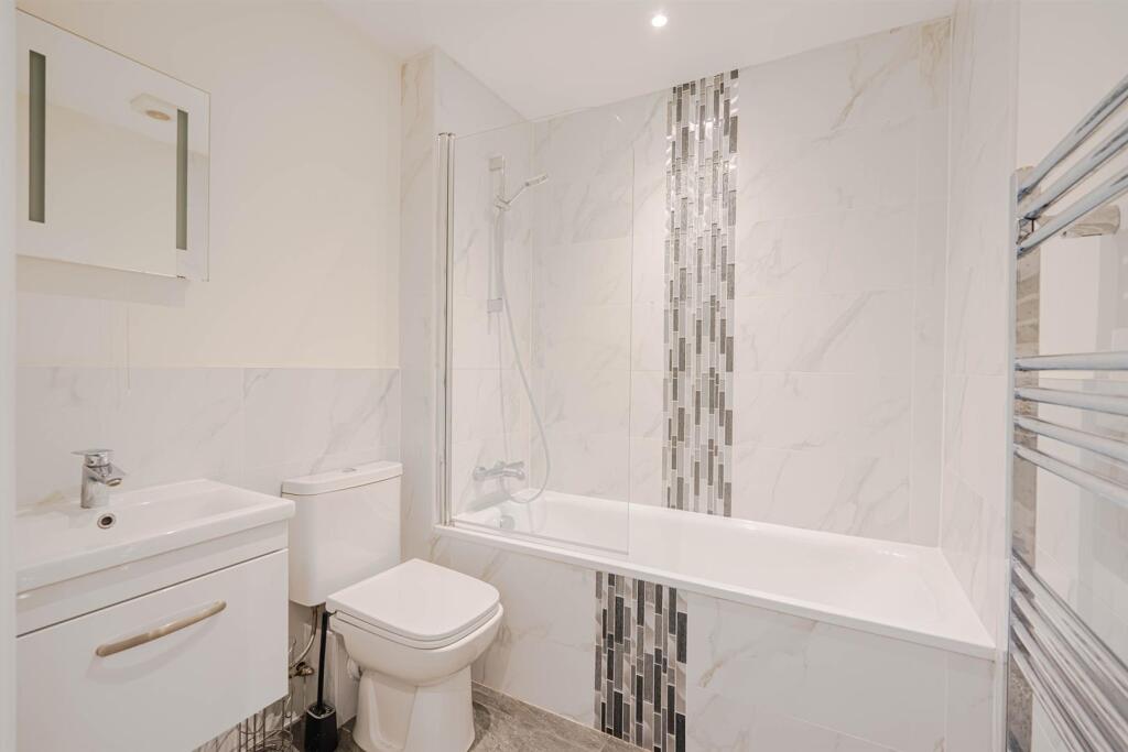 Additional image 10 of 397-403 Lymington Road, Highcliffe, Christchurch