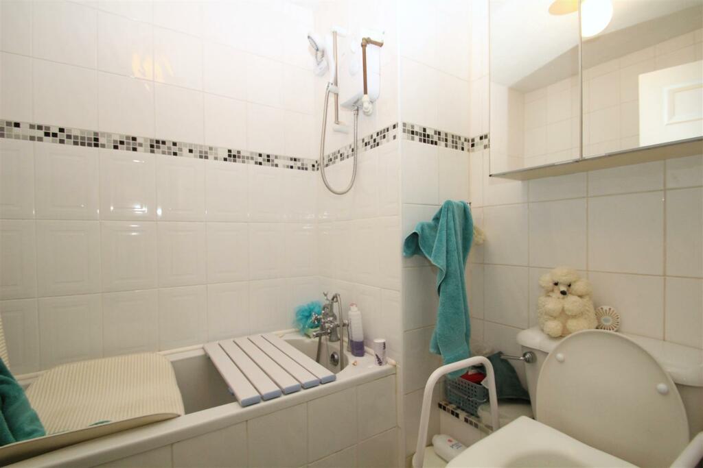 Additional image 5 of Thatcher Lodge, Arundel Road, Littlehampton