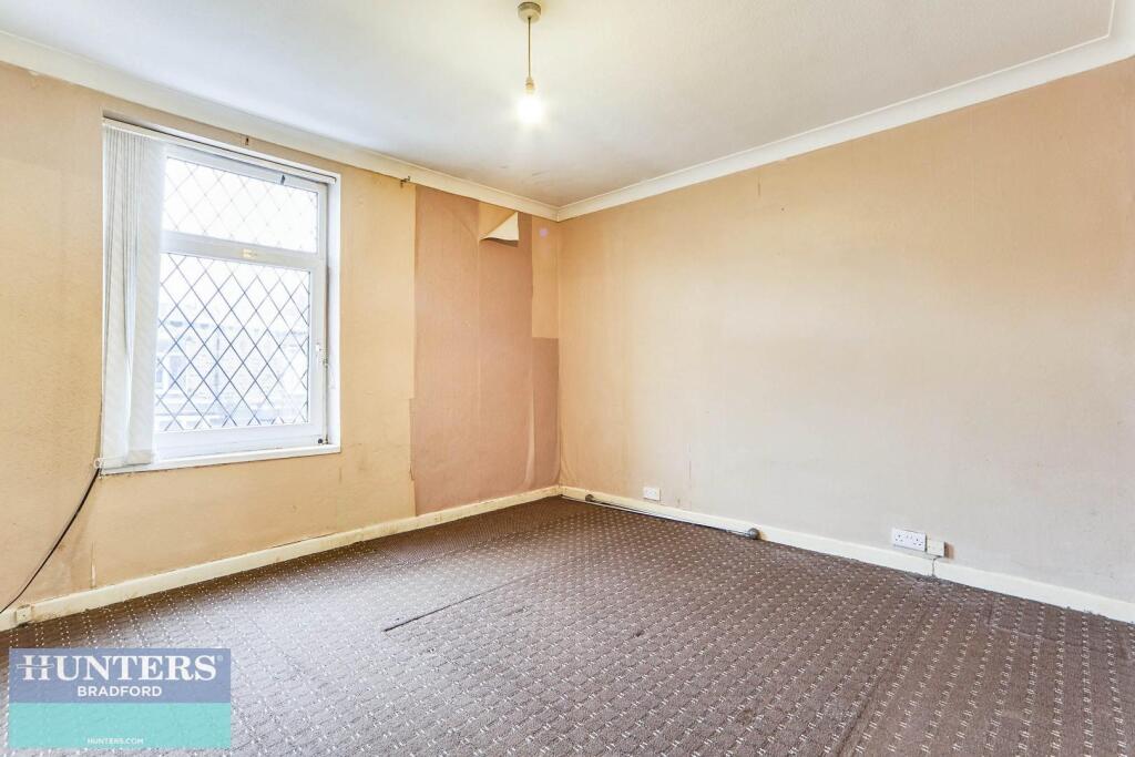 Additional image 9 of (TN) , Woodhall Avenue, Thornbury, Bradford, West Yorkshire, BD3 7BU