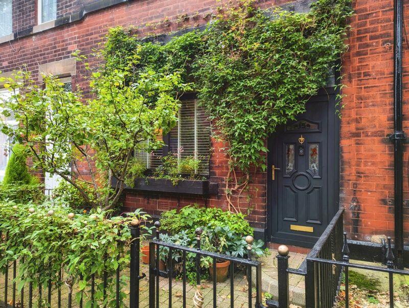 Raymond Avenue, Bury