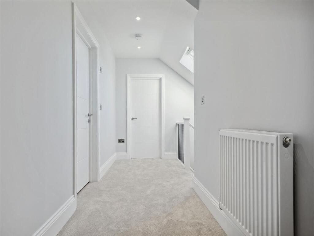 Additional image 31 of Whitehayes Road, Burton