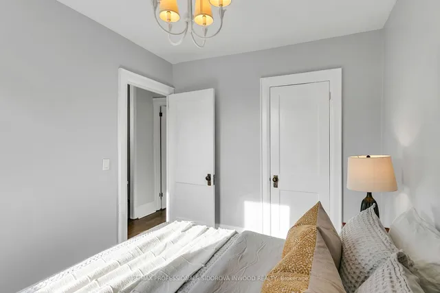 Additional image 30 of 69 MacGregor Ave