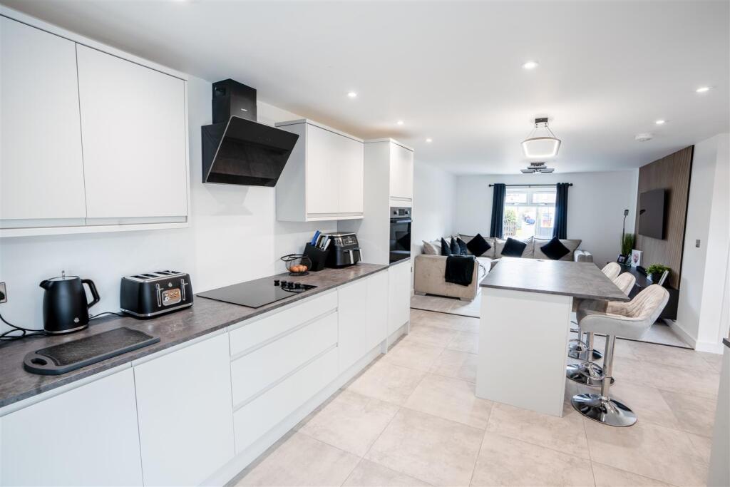 Additional image 4 of Hillcrest Drive, Queensbury, Bradford