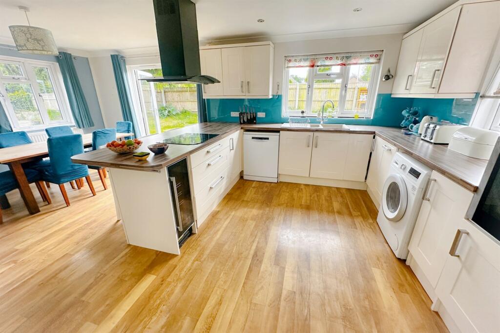 Additional image 4 of Sandford