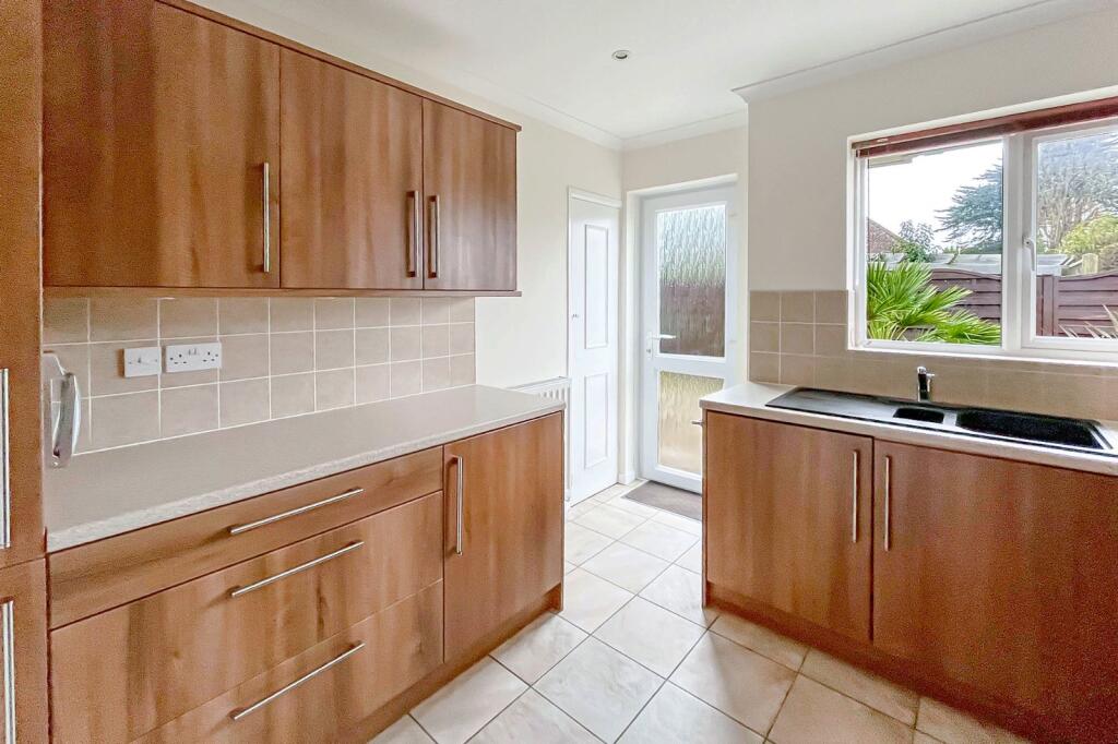 Additional image 4 of Seawaves Close, East Preston, Littlehampton, West Sussex