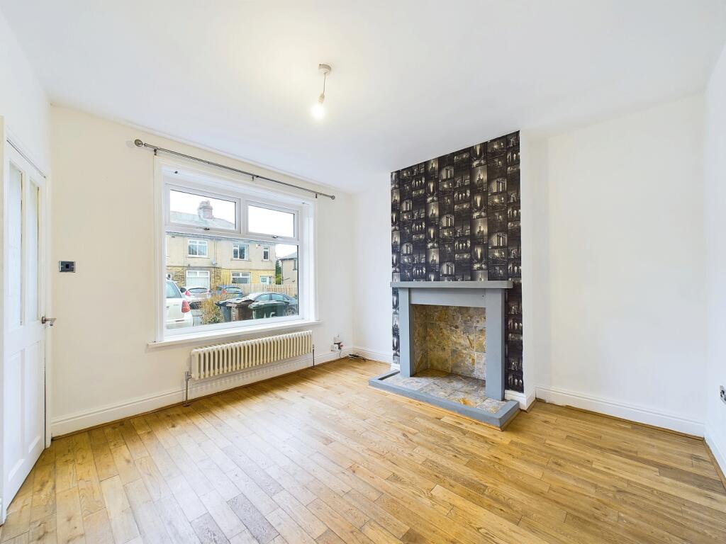 Additional image 18 of 15 Beacon Grove, Bradford