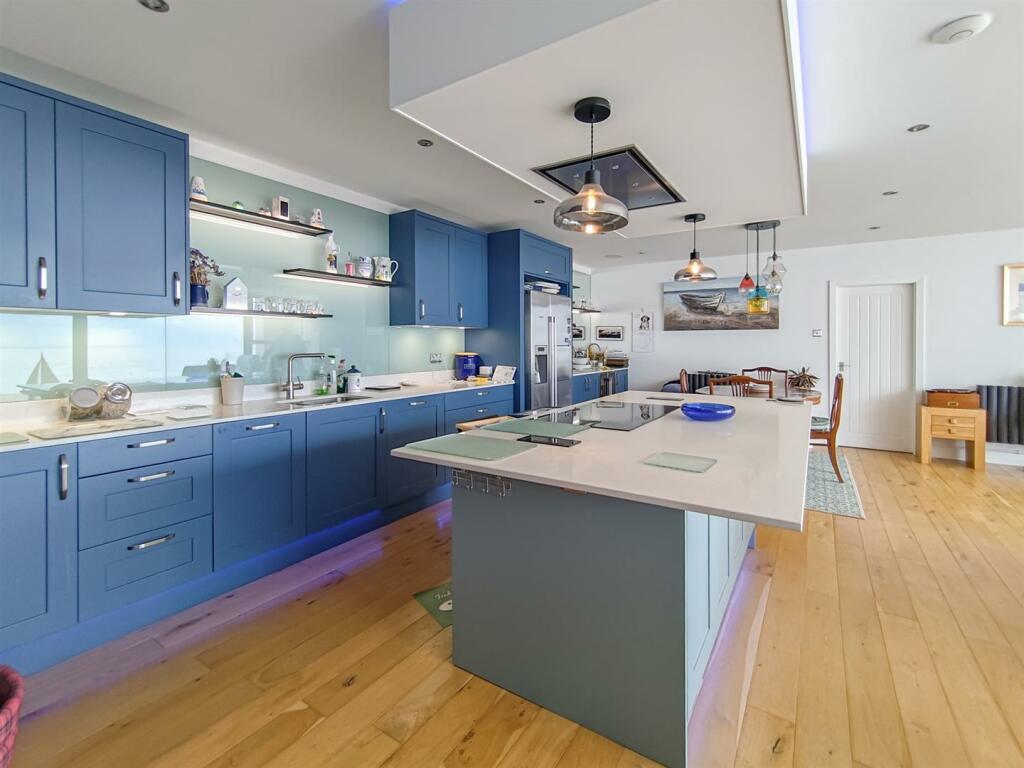 Additional image 4 of SEAFORD SEAFRONT