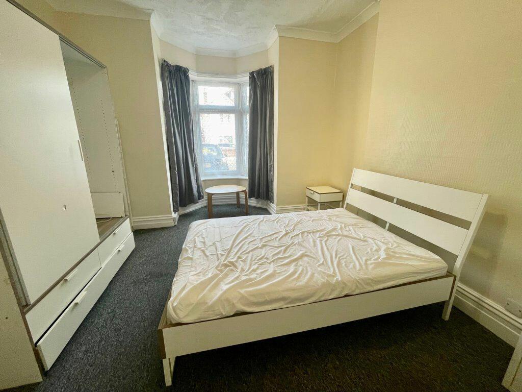 Additional image 3 of FIVE DOUBLE BEDROOM STUDENT FLAT, WINTON (P06539)