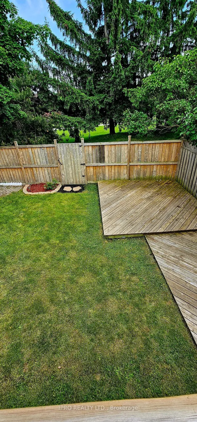 Additional image 38 of 12 Simmons Blvd