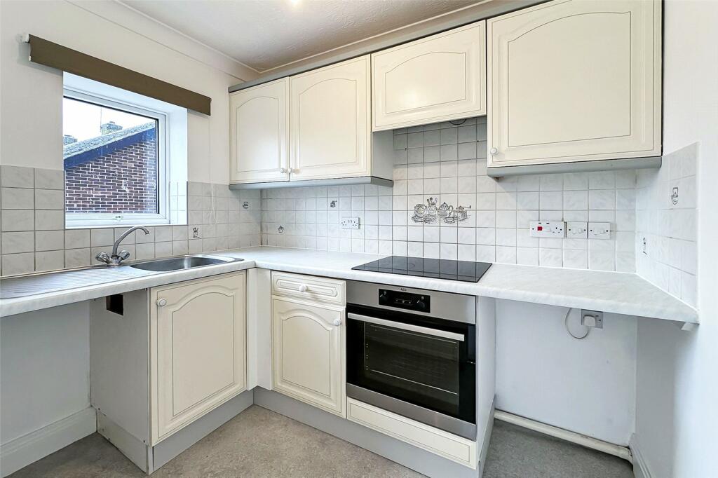 Additional image 14 of The Pines, 34 Sussex Street, Littlehampton, West Sussex