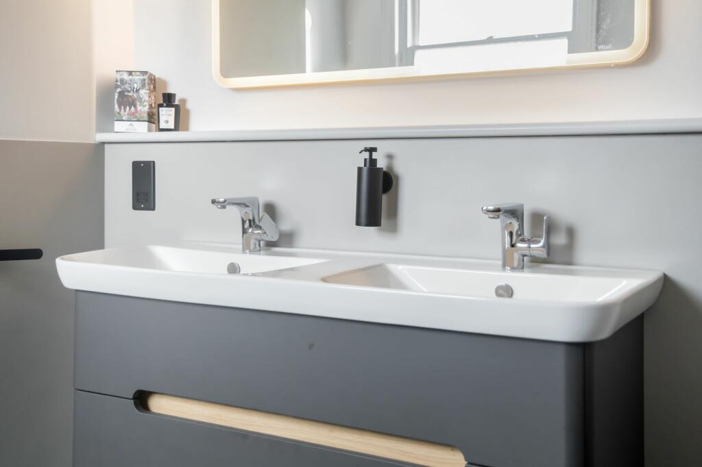 Additional image 15 of Westbourne Gardens, Hove, BN3