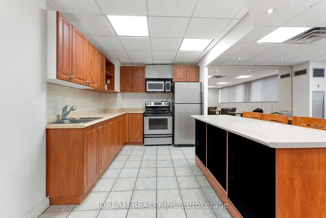 Additional image 28 of 3700 Kaneff Cres Unit Ph06