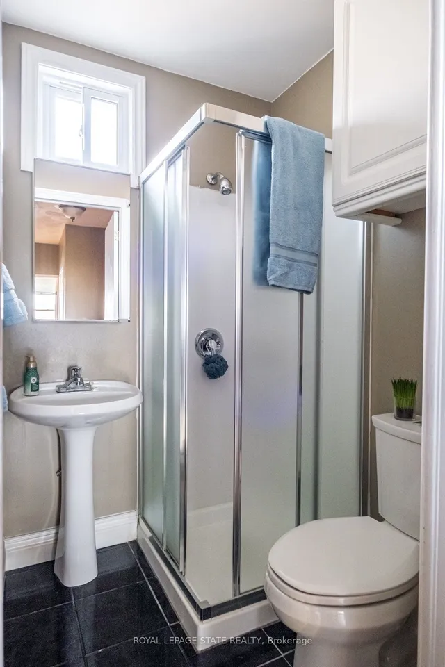 Additional image 15 of 136 Dundurn St