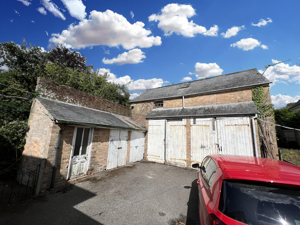 Additional image 7 of Stoneleigh House, 2 Rowlands Hill, Wimborne, Dorset, BH21 1AN