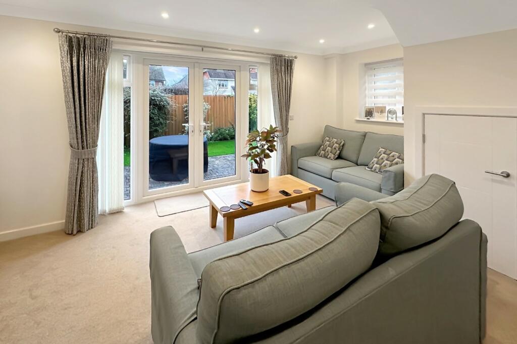 Additional image 4 of 379 Lymington Road, Highcliffe, Dorset. BH23 5EG