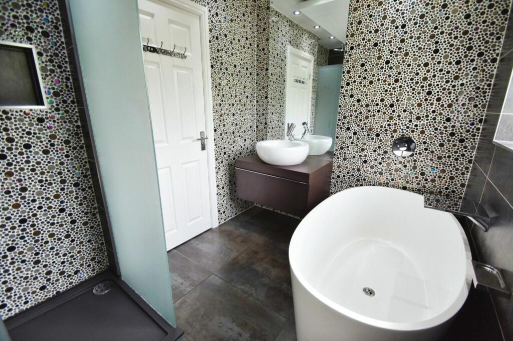 Additional image 37 of Castle Hey Close, Bury, BL9