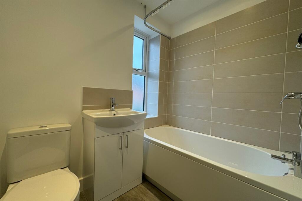 Additional image 8 of 3 bedroom Semi Detached House in Charminster