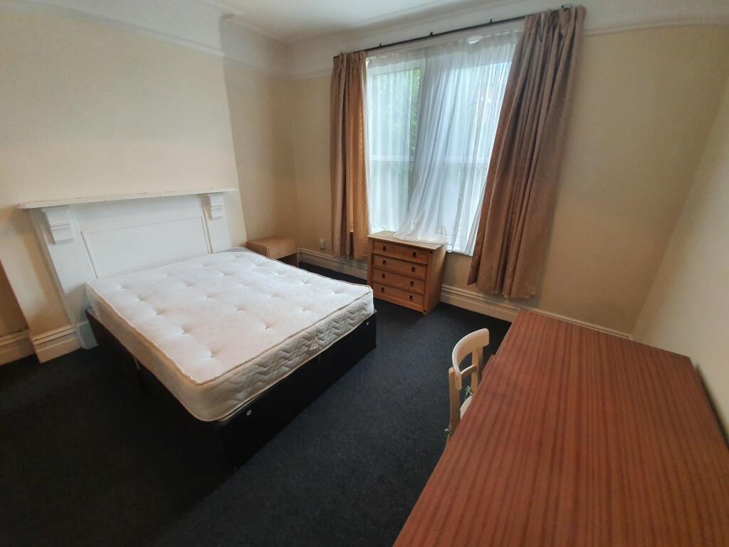 Additional image 6 of 6 bedroom Detached House in Charminster