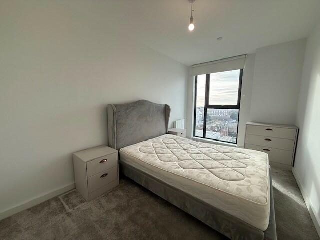 Additional image 8 of The Helm, Holdenhurst Road