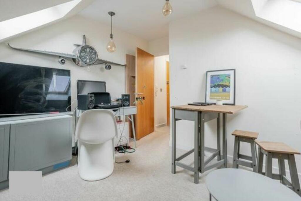 Additional image 7 of Woodside Road, Bournemouth, BH5