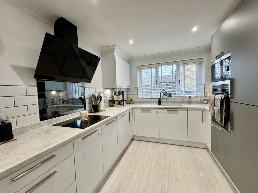 Additional image 5 of Willow Street, Cleckheaton, BD19