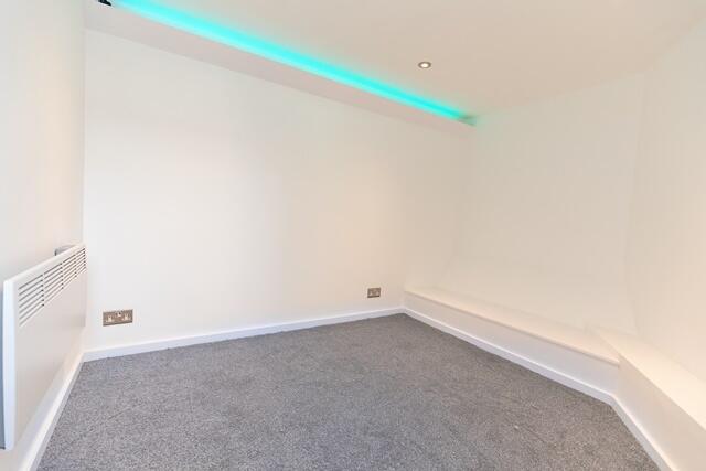 Additional image 4 of Modern Flat, Winton