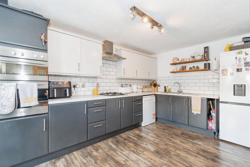 Additional image 8 of Oberon Way, Bingley, BD16