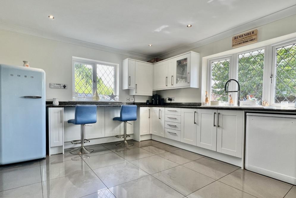 Additional image 8 of Howe Lane, Verwood, BH31 6JF